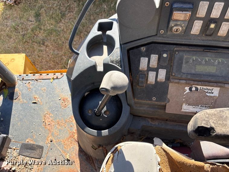 image for item EX0018 2012 John Deere 310J backhoe