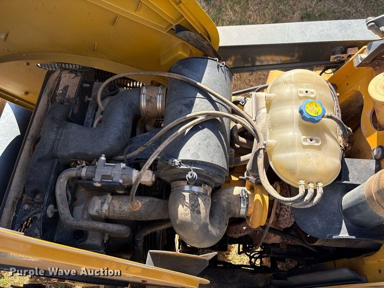 image for item EX0018 2012 John Deere 310J backhoe