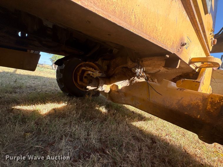 image for item EX0018 2012 John Deere 310J backhoe