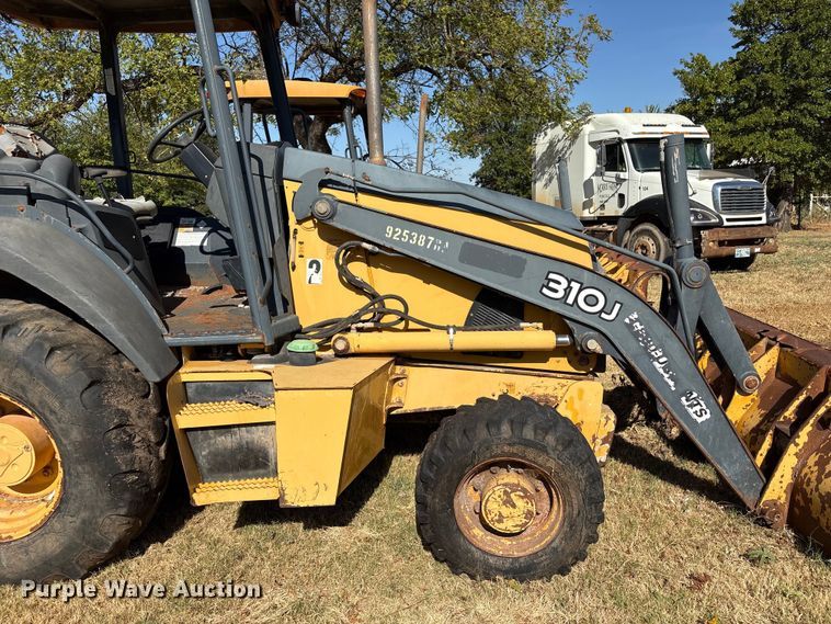 image for item EX0019 2012 John Deere 310J backhoe