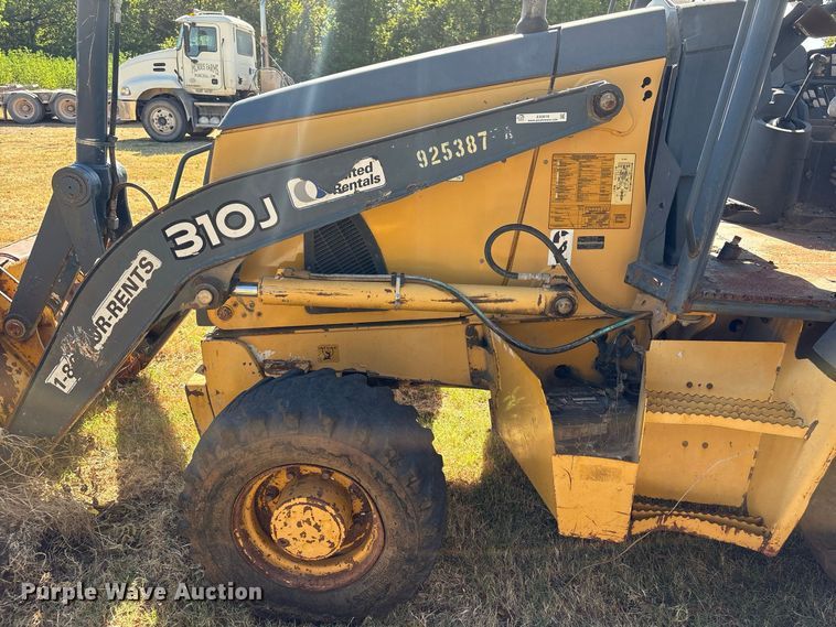 image for item EX0019 2012 John Deere 310J backhoe
