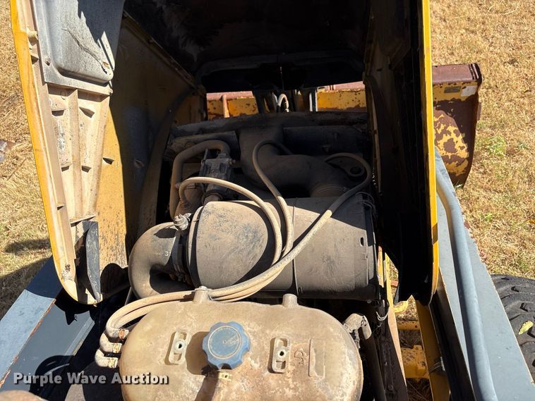 image for item EX0019 2012 John Deere 310J backhoe