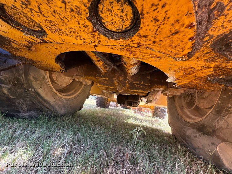 image for item EX0019 2012 John Deere 310J backhoe