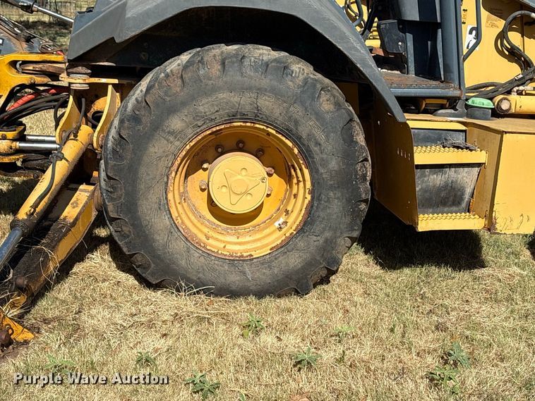 image for item EX0019 2012 John Deere 310J backhoe