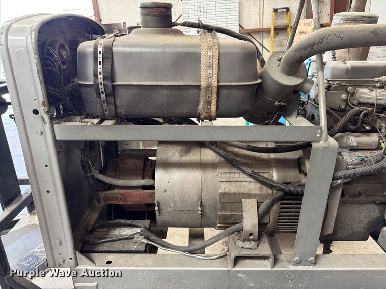 image for item EX3047 Lincoln Electric Shield-Arc SA-250 welder/generator
