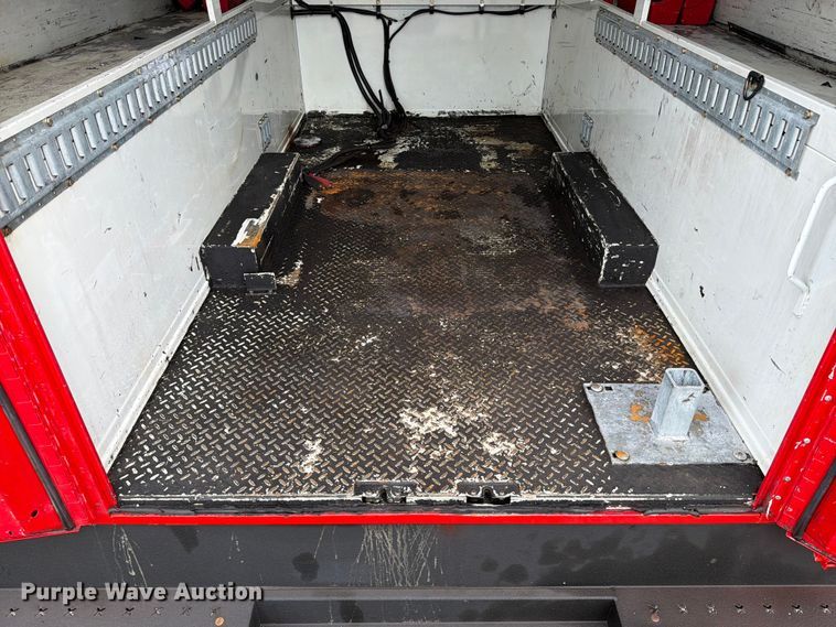 image for item FB4981 2017 Ford F350 Super Duty utility bed pickup truck