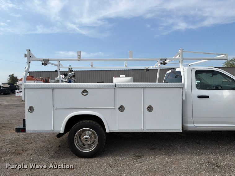 image for item FB4982 2015 RAM 5500 Heavy Duty utility / service truck