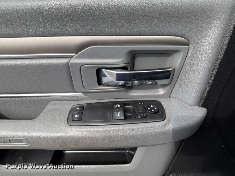 image for item FB4982 2015 RAM 5500 Heavy Duty utility / service truck