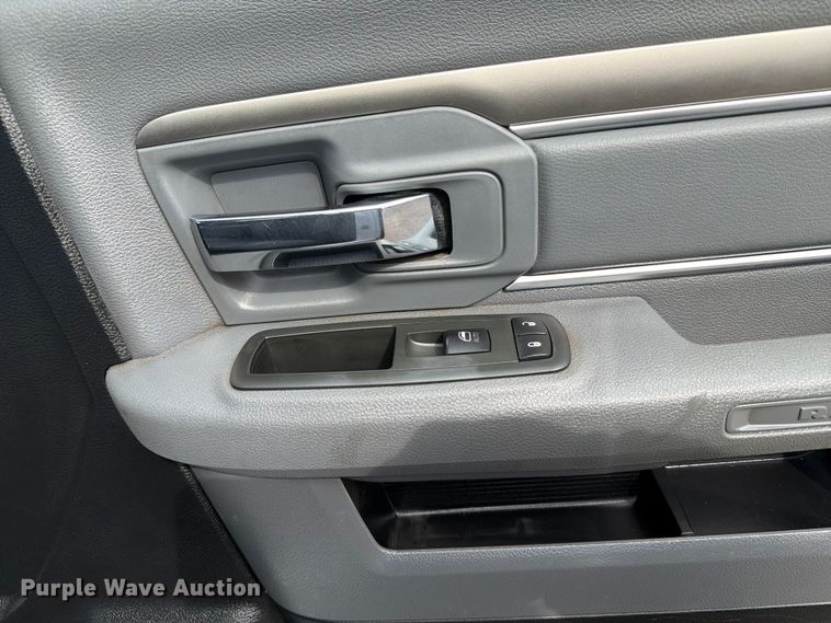 image for item FB4982 2015 RAM 5500 Heavy Duty utility / service truck