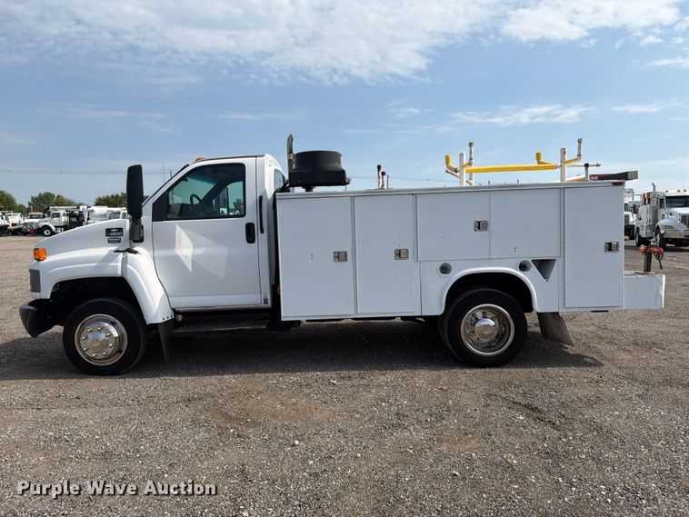 image for item FB4983 2005 Chevrolet C4500 utility / service truck