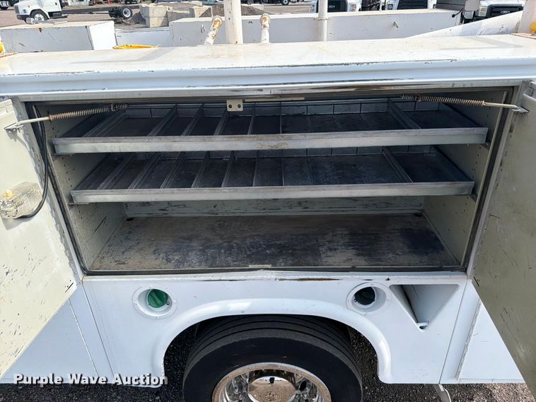 image for item FB4983 2005 Chevrolet C4500 utility / service truck