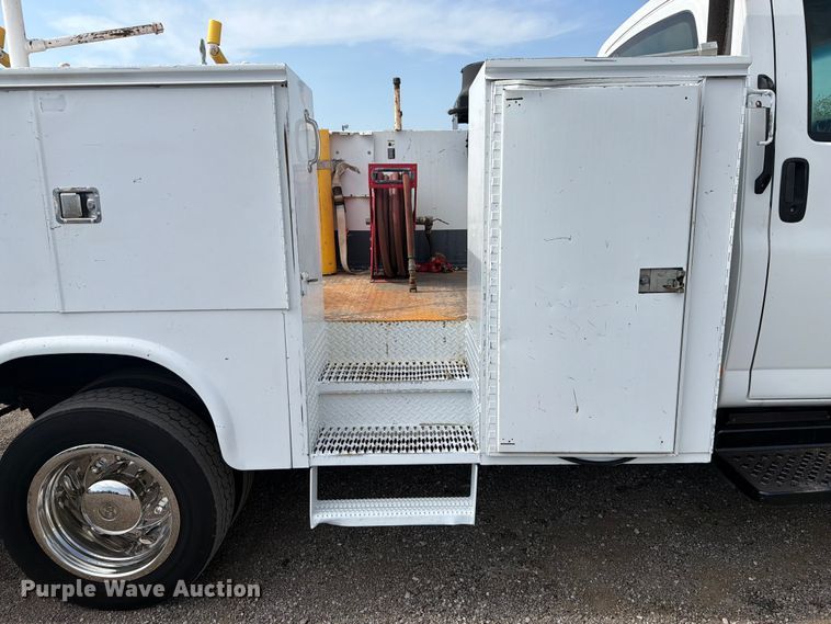 image for item FB4983 2005 Chevrolet C4500 utility / service truck
