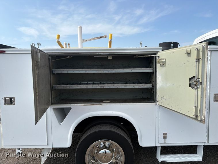image for item FB4983 2005 Chevrolet C4500 utility / service truck