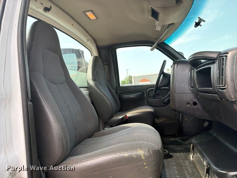 image for item FB4983 2005 Chevrolet C4500 utility / service truck