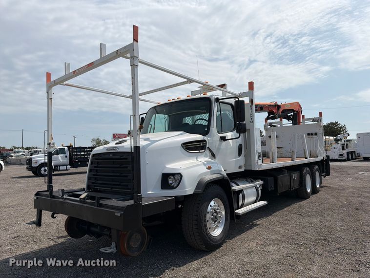 2014 Freightliner 114SD crane truck