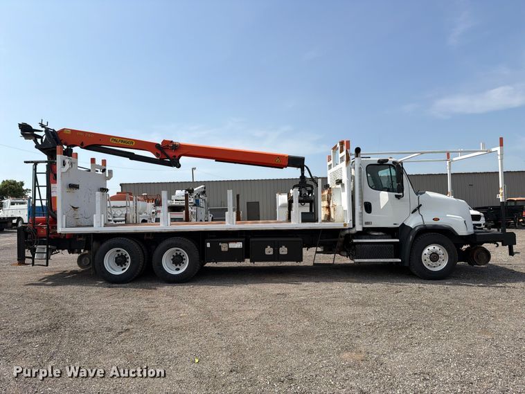 image for item FB4984 2014 Freightliner 114SD crane truck