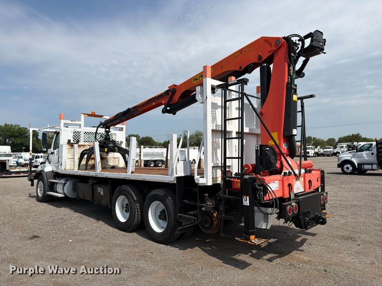 image for item FB4984 2014 Freightliner 114SD crane truck