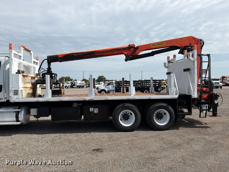image for item FB4984 2014 Freightliner 114SD crane truck