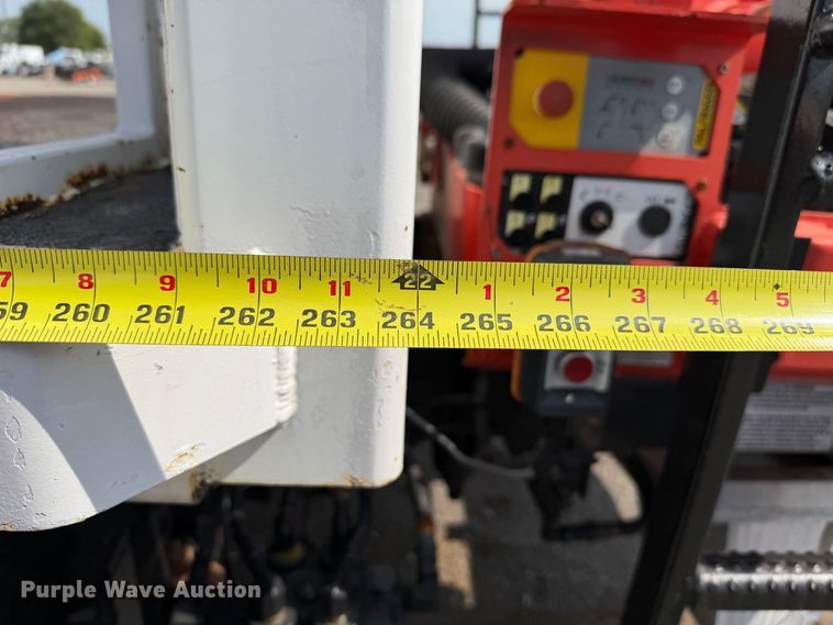 image for item FB4984 2014 Freightliner 114SD crane truck