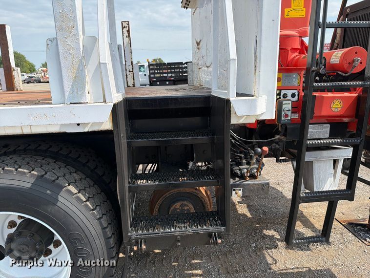 image for item FB4984 2014 Freightliner 114SD crane truck