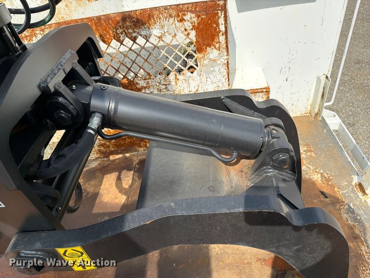 image for item FB4984 2014 Freightliner 114SD crane truck