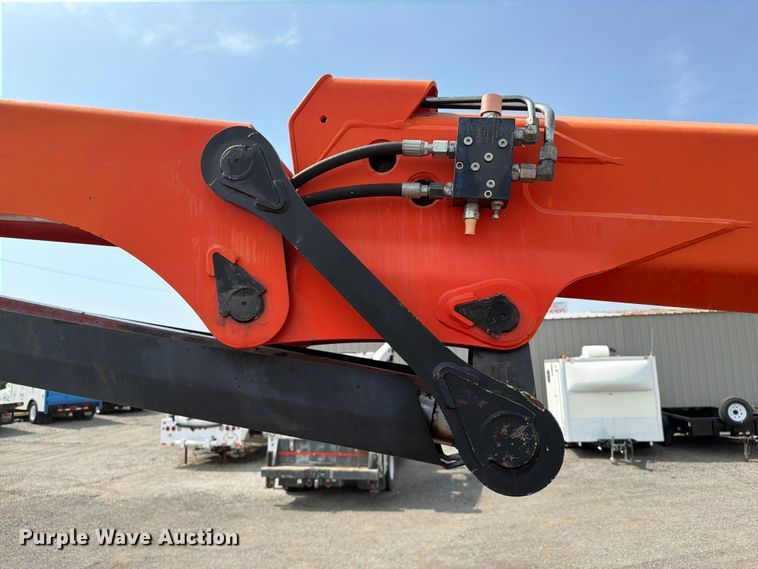 image for item FB4984 2014 Freightliner 114SD crane truck