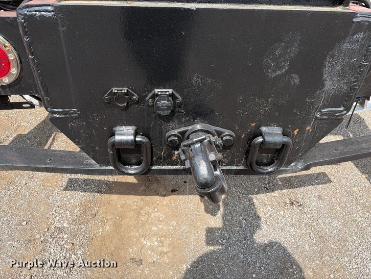 image for item FB4984 2014 Freightliner 114SD crane truck