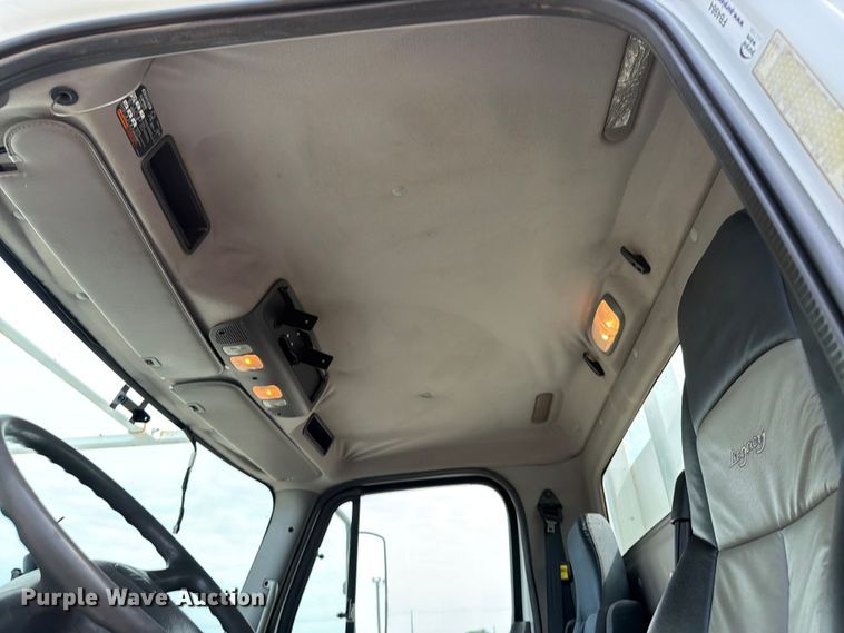 image for item FB4984 2014 Freightliner 114SD crane truck