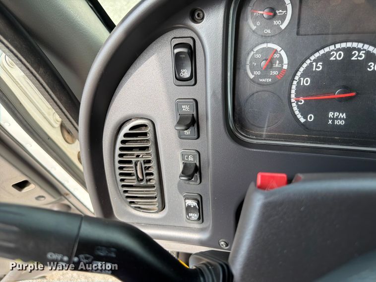 image for item FB4984 2014 Freightliner 114SD crane truck