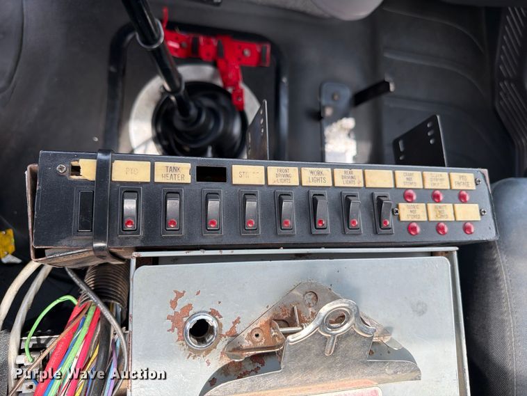 image for item FB4984 2014 Freightliner 114SD crane truck