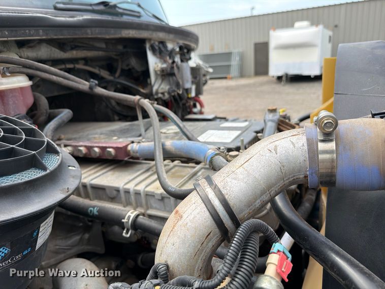image for item FB4984 2014 Freightliner 114SD crane truck