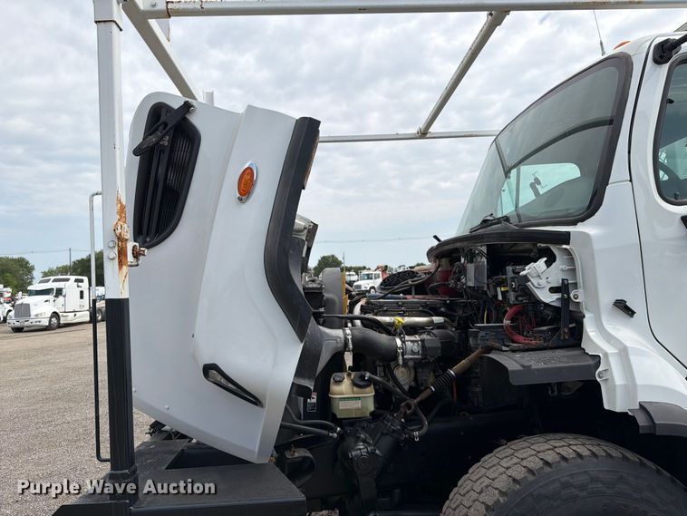 image for item FB4984 2014 Freightliner 114SD crane truck
