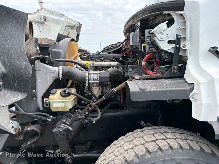 image for item FB4984 2014 Freightliner 114SD crane truck