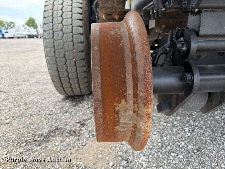 image for item FB4984 2014 Freightliner 114SD crane truck