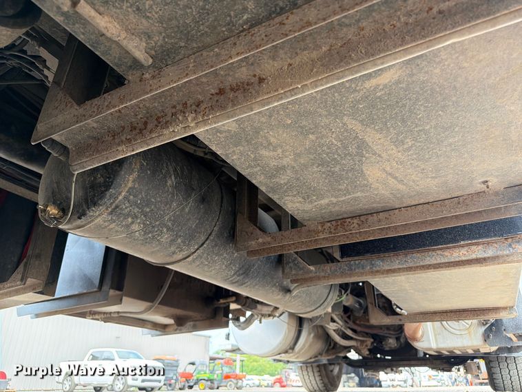 image for item FB4984 2014 Freightliner 114SD crane truck