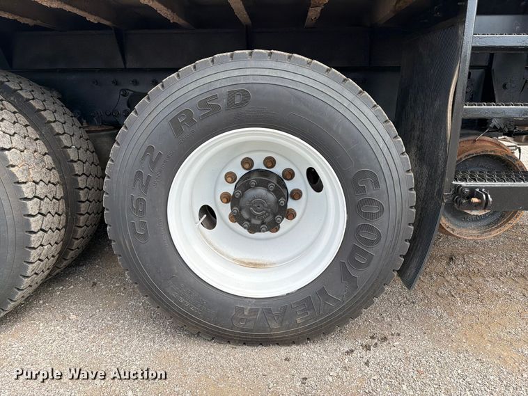 image for item FB4984 2014 Freightliner 114SD crane truck