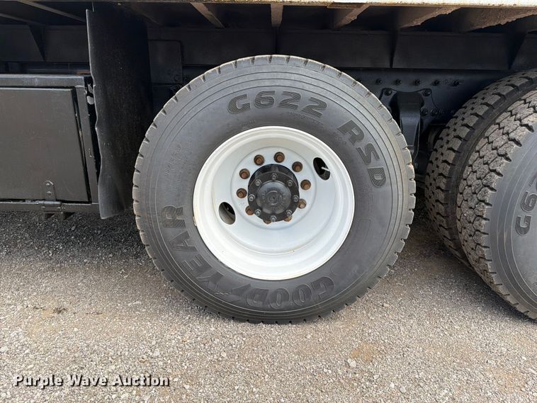 image for item FB4984 2014 Freightliner 114SD crane truck