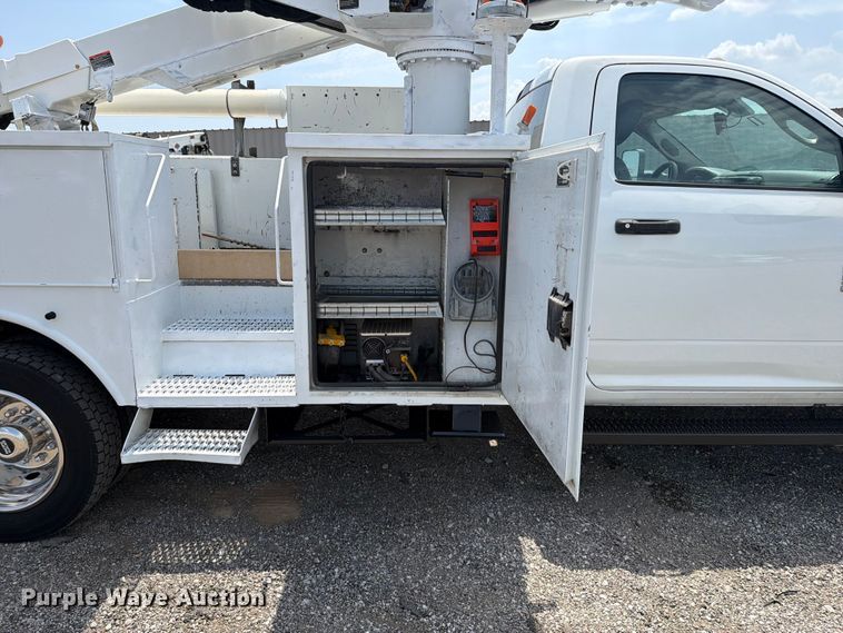 image for item FB4987 2013 RAM 5500 bucket truck