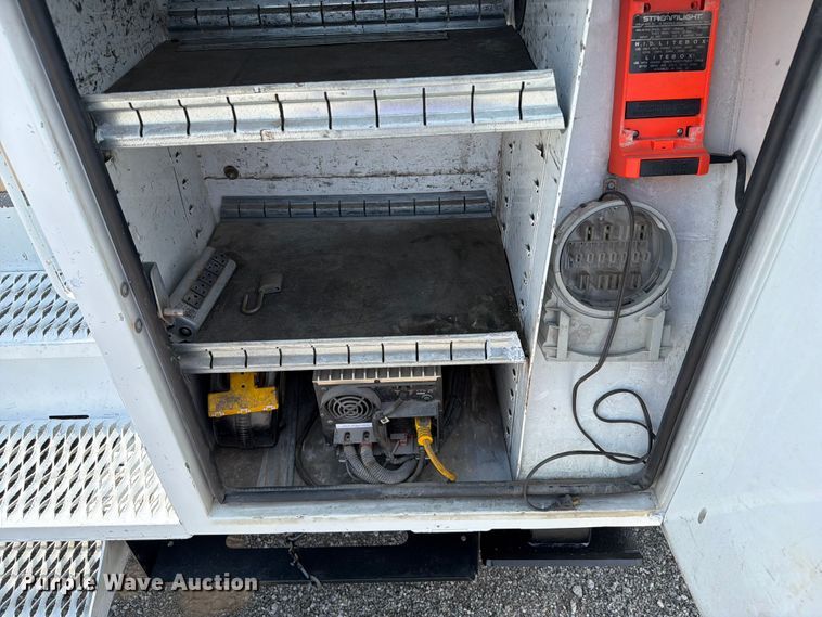 image for item FB4987 2013 RAM 5500 bucket truck