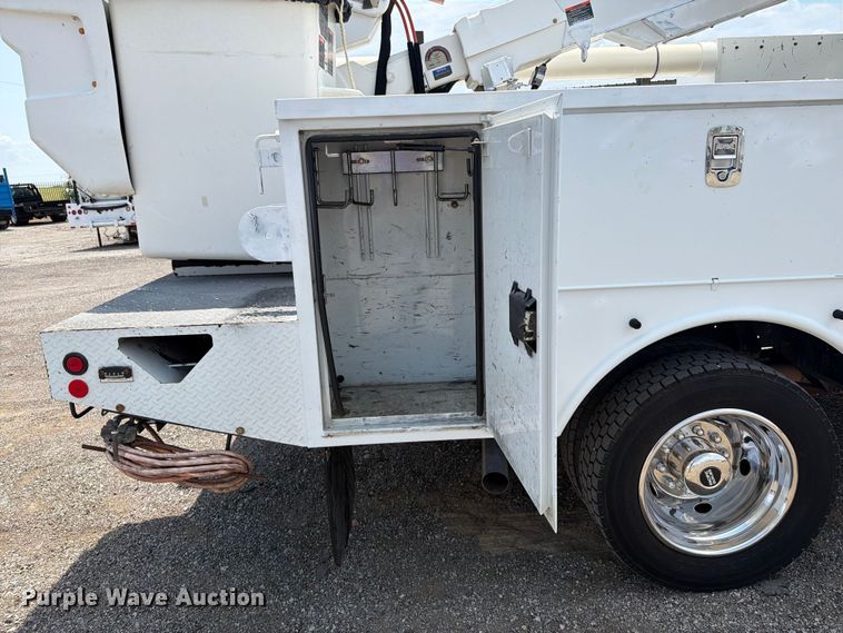 image for item FB4987 2013 RAM 5500 bucket truck