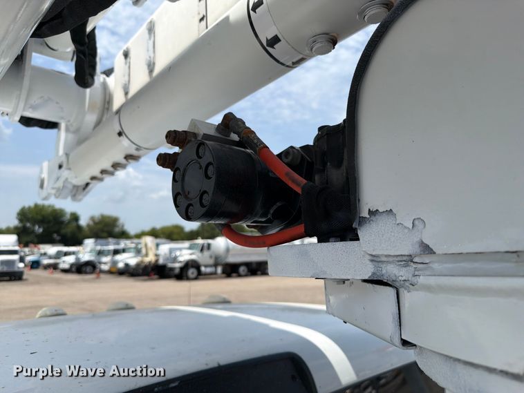 image for item FB4987 2013 RAM 5500 bucket truck