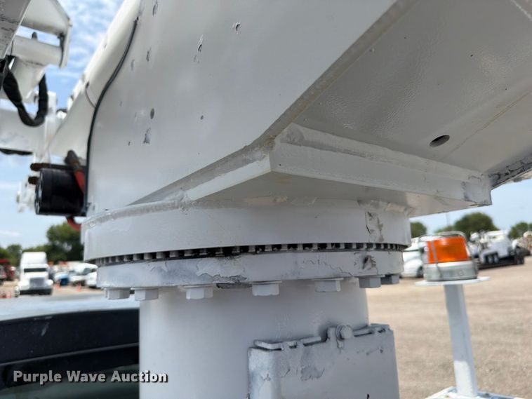 image for item FB4987 2013 RAM 5500 bucket truck