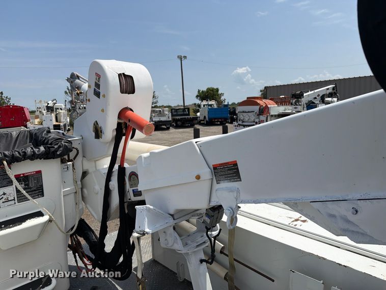 image for item FB4987 2013 RAM 5500 bucket truck