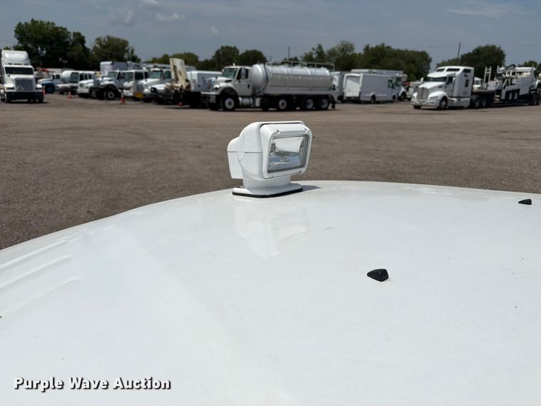 image for item FB4987 2013 RAM 5500 bucket truck