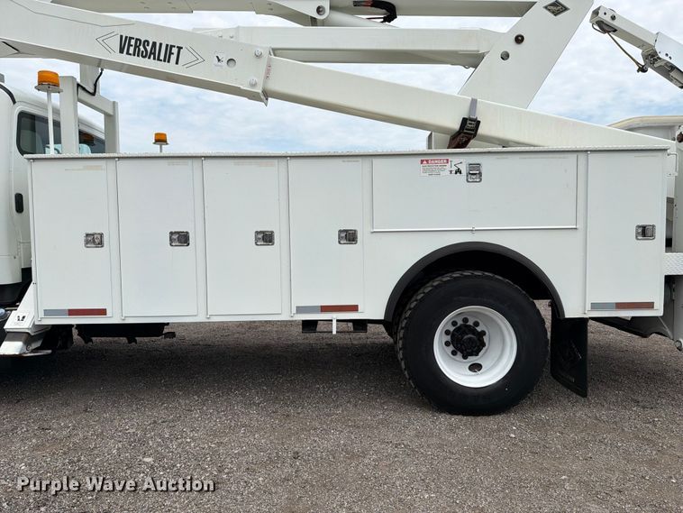 image for item FB4991 2011 Freightliner Business Class M2 bucket truck