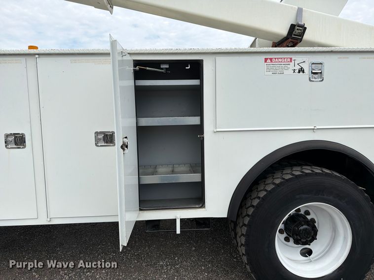 image for item FB4991 2011 Freightliner Business Class M2 bucket truck
