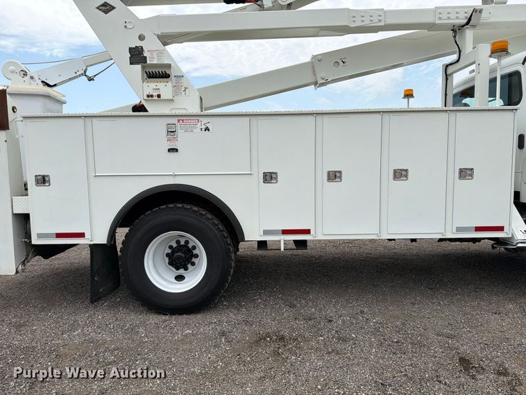 image for item FB4991 2011 Freightliner Business Class M2 bucket truck