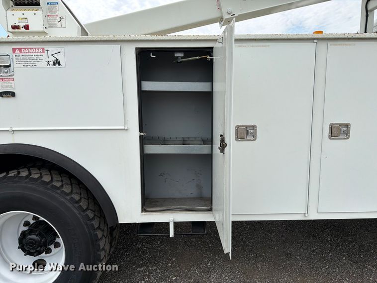 image for item FB4991 2011 Freightliner Business Class M2 bucket truck