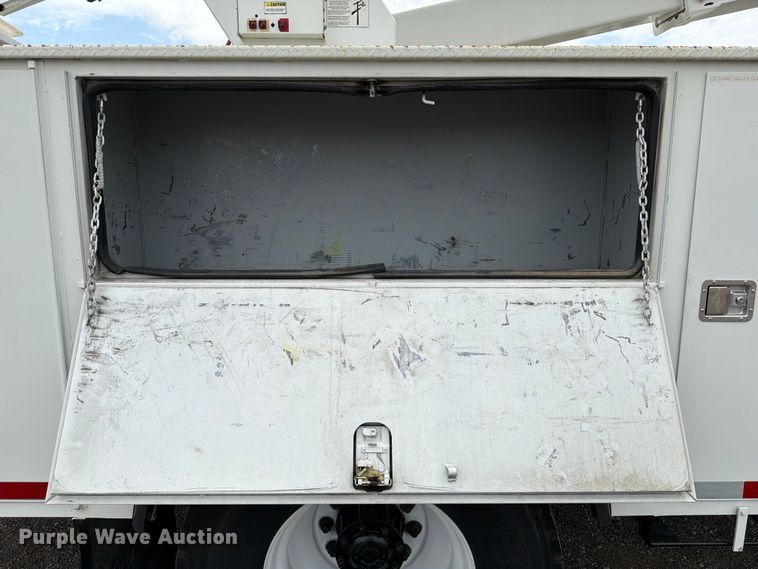 image for item FB4991 2011 Freightliner Business Class M2 bucket truck
