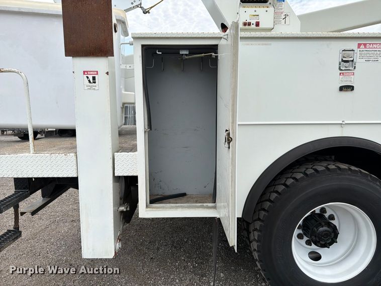 image for item FB4991 2011 Freightliner Business Class M2 bucket truck